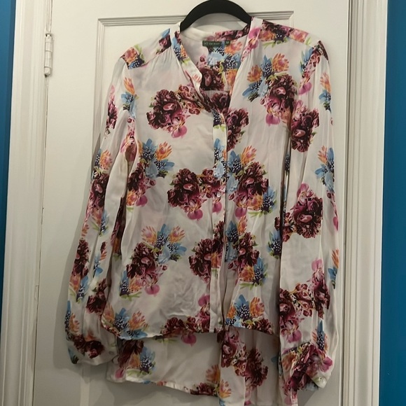 Tops - The Letter floral blouse, Sz M